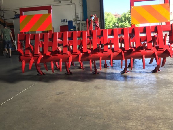 COLTIVATORE 13 VANGHE CON RULLO