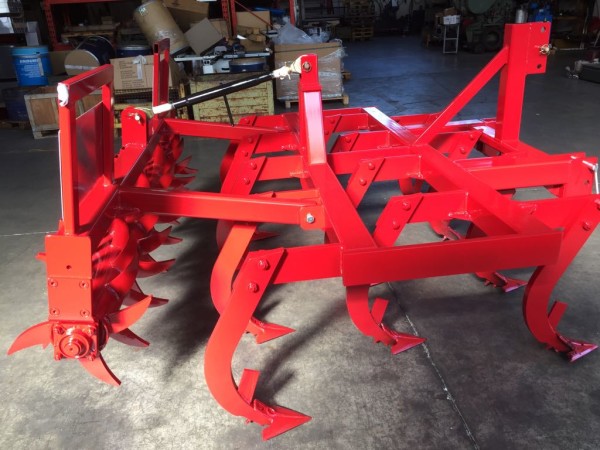 coltivatore con rullo spuntoni trattore